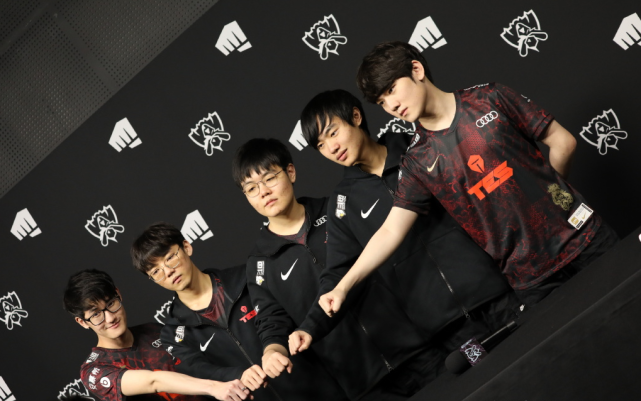 和防线的稳 和防线的稳