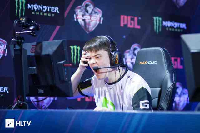 在现今的足 在现今的足