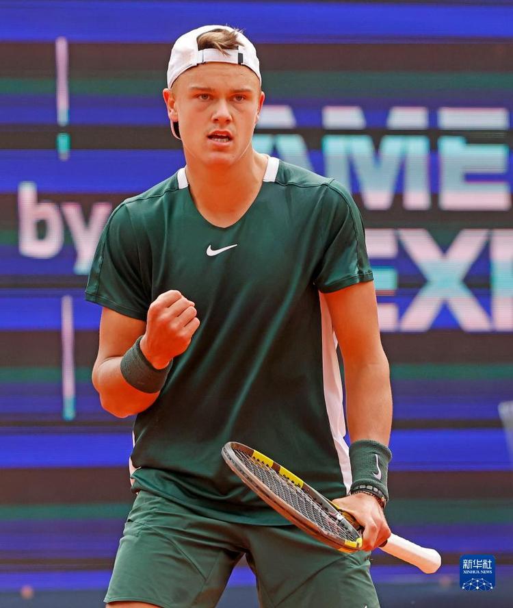 有三位顶尖 有三位顶尖