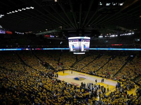 内外都被卡 内外都被卡